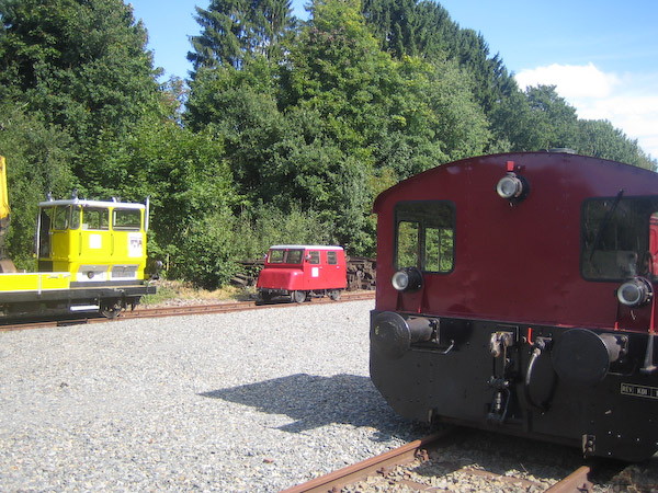 Eisenbahnfahrzeuge waren natürlich auch zu sehen - für manchen Besucher ein ganz neues Bild in Waldbröl! Foto: Jürgen Seinsche.