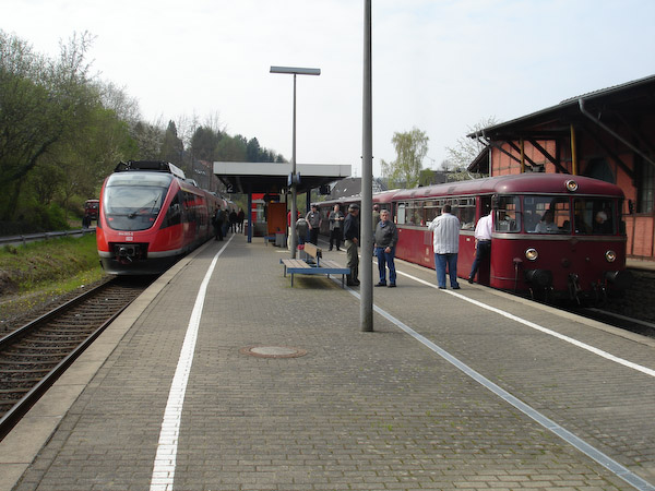  Alt und Neu begegnen sich in Ründeroth. Foto: Ulrich Clees