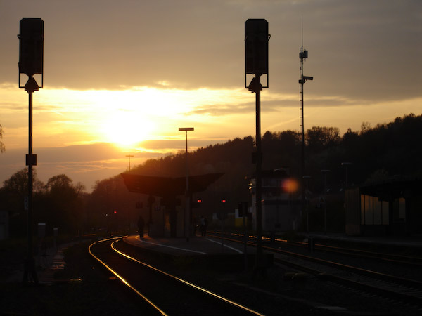  Nach einem langen Tag senkt sich die Sonne. Foto: Ulrich Clees