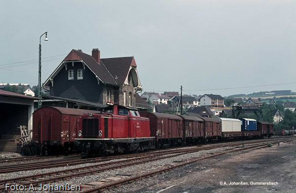 Ein gemischter Güterzug in Morsbach.
