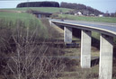 Unter der Schnellstraßenbrücke vor Brüchermühle.