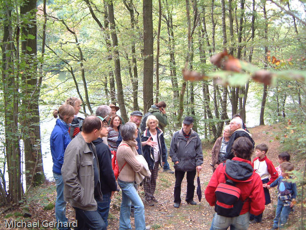 Unterwegs erfuhren die Wanderer, wie es hier zu Steinbruchzeiten aussah.