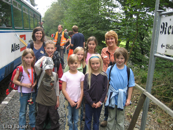 Speziell für Kinder boten die Leiterinnen der Kindergruppe des NABU Morsbach eine Natur-Entdeckungstour an, die mit einer Zugfahrt verbunden wurde.