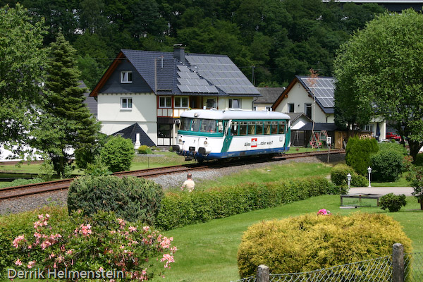 Das Grün spross, und wir fuhren regelmäßig ab Ostersonntag am zweiten und vierten Sonntag im Monat vom Eisenbahnmuseum Dieringhausen nach Remperg-Mühlenau, hier bei Remperg.