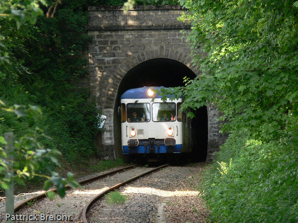Als letztes Bild dieser Fahrt unser Zug bei der Ausfahrt aus dem Meinerzhagener Tunnel.