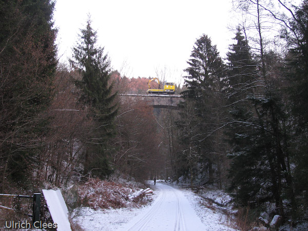 Die Morsbacher Strecke hat mit ihren frühen Stampfbetonbrücken architektonische Besonderheiten aufzuweisen.